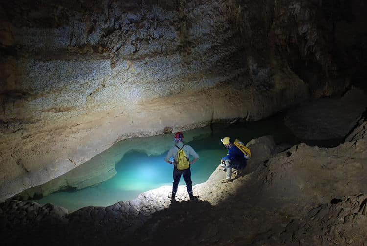 Conoce las 10 Cuevas Subterráneas más famosas del Mundo | Turismo Y Viajes