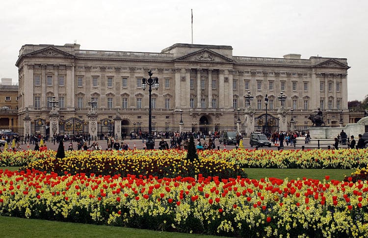 Jardines y frente del Palacio de Buckingham