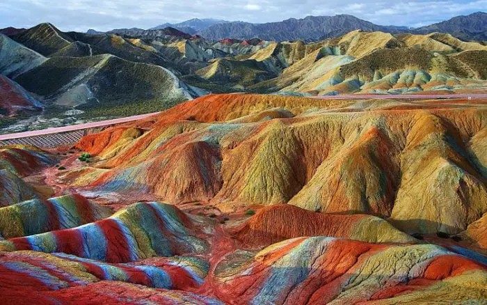 Impresionantes colores de las Rainbow Mountains en China