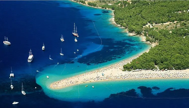 Zlatni Rat, una de las playas más fotografiadas de Europa se encuentra en Croacia