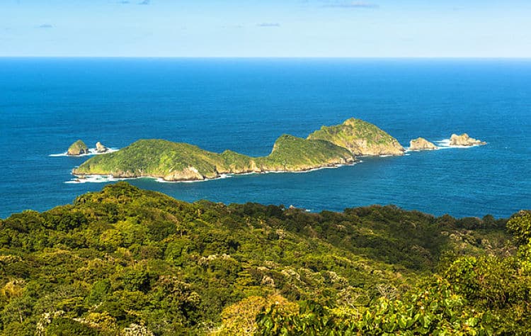 Vista de la Isla Pequeña Tobago