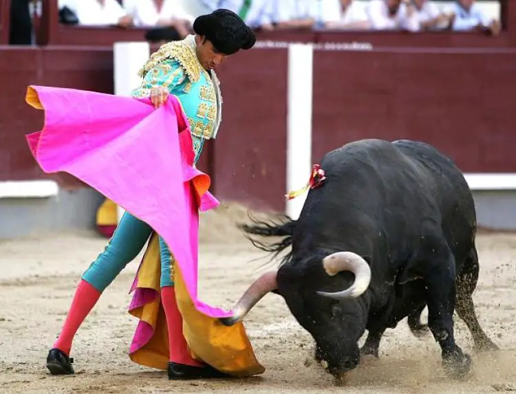 Las 12 Cosas Típicas de España Que DEBES Conocer!! Las 12 Cosas Típicas de España Que DEBES Conocer!!