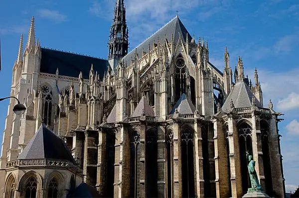 Catedral De Amiens - La Más Alta Y Grande Iglesia De Francia ¡Conoce Su Belleza!