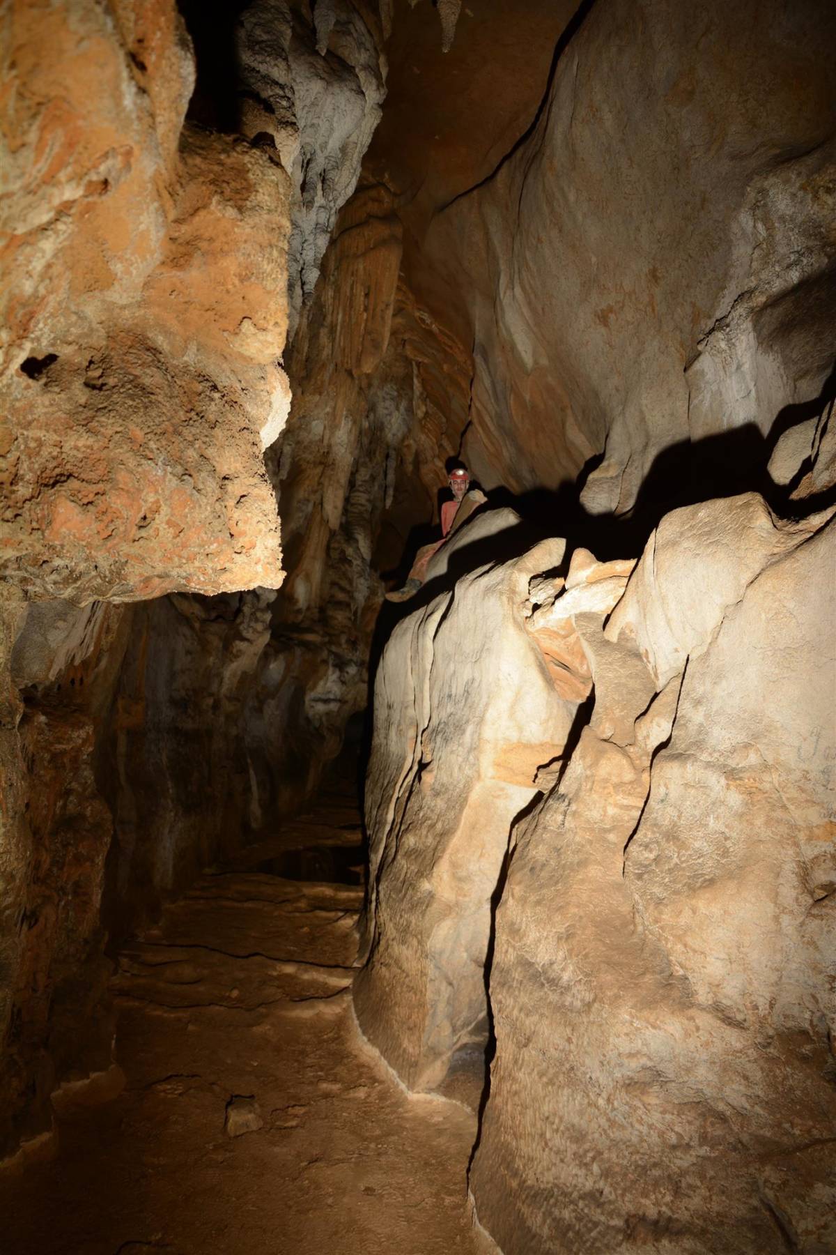 Cueva de Atxurra